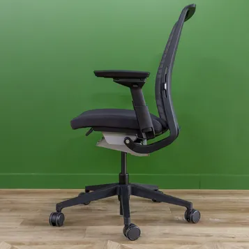 Fauteuil de bureau reconditionné Steelcase Think V2 Poivre 4D