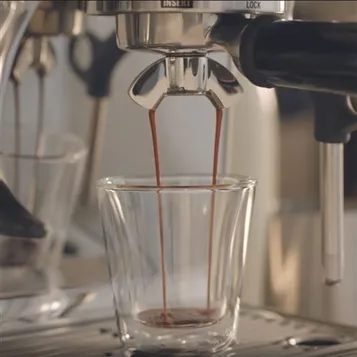 Expresso The Barista Express Impr SES876SST4EEU1 Blanc